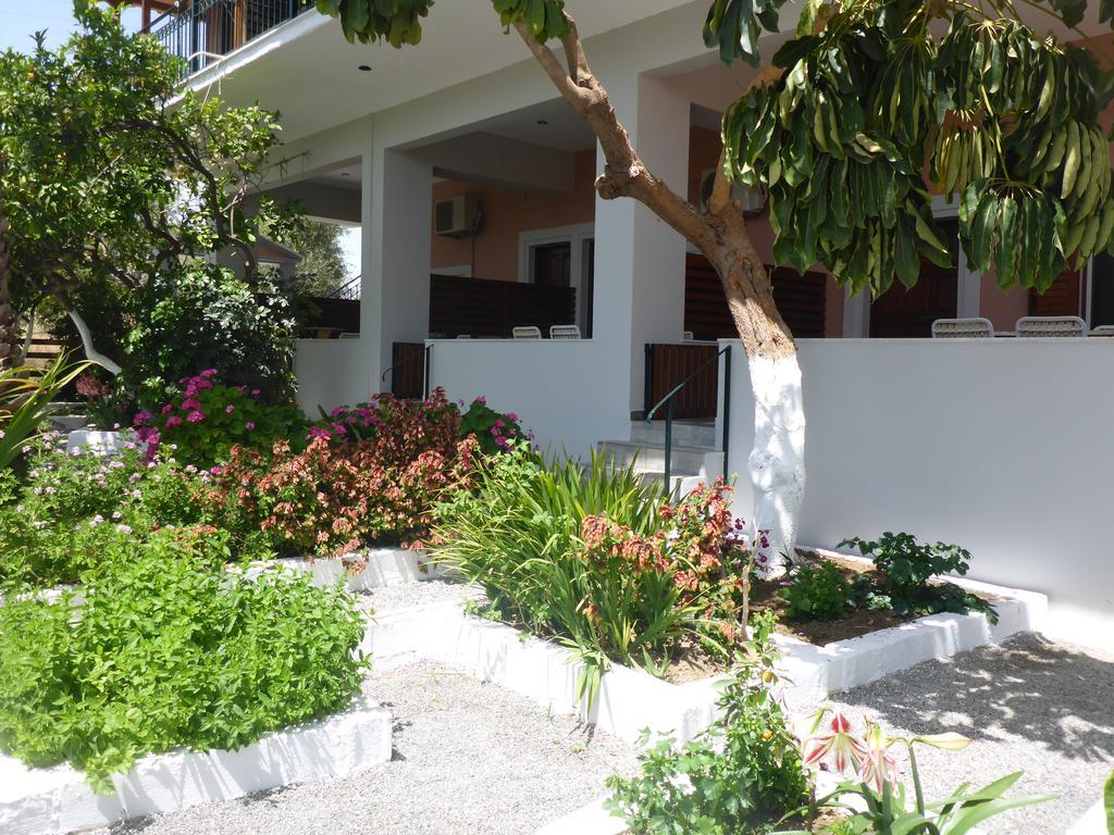 Studios Resbithas Gythio Exterior foto